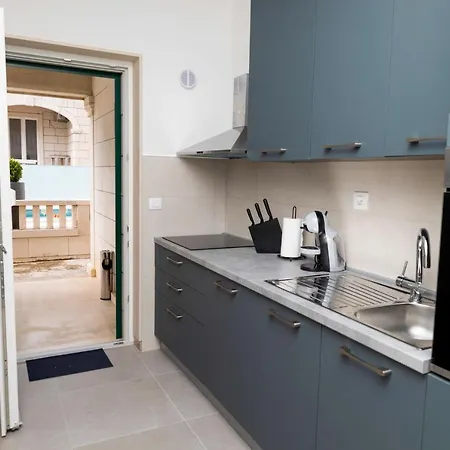 Insula Apartment With Private Pool Apartman