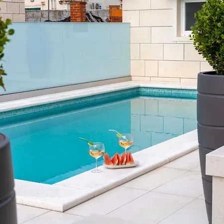 Insula Apartment With Private Pool