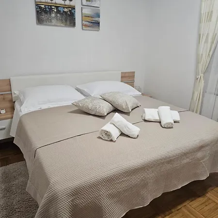 Insula Apartment With Private Pool Апартаменты