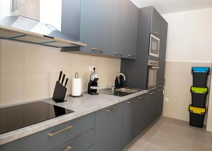 Insula With Private Pool Appartamento