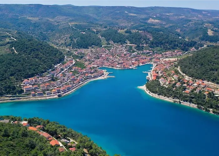 Insula With Private Pool